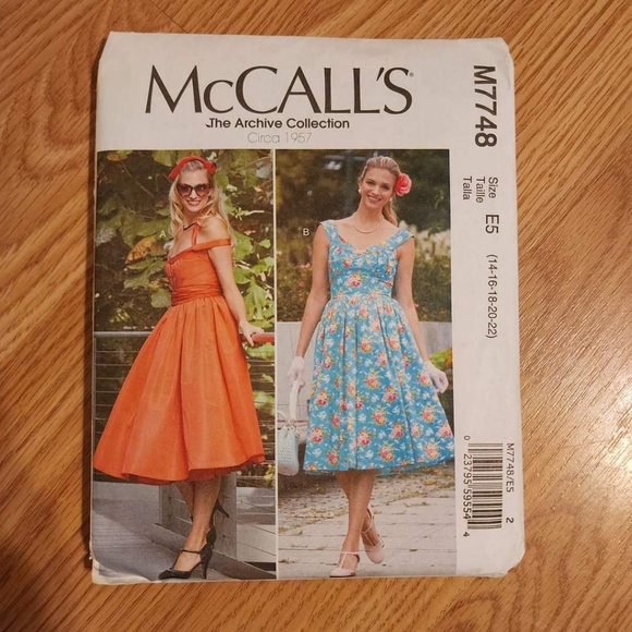 McCalls Sewing Pattern Bundle - Picture 2 of 3